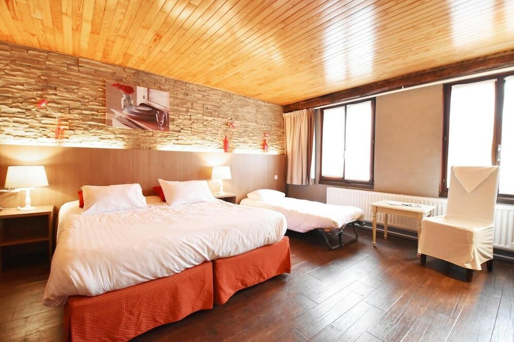 Фото Hôtel Le Relais