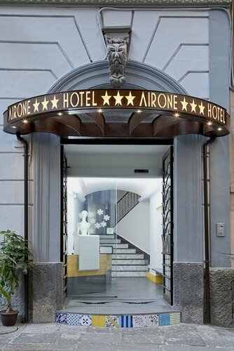 Гостиница Hotel Airone в Неаполе