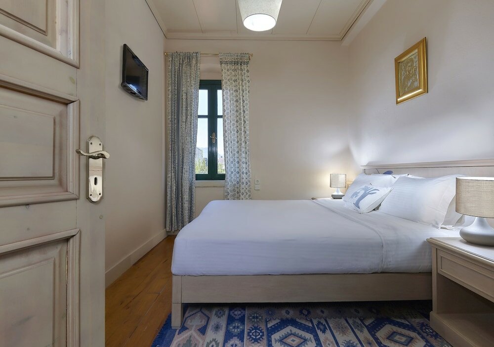 Фото Castello Villa Daphnes - Private Pool & Whirlpool