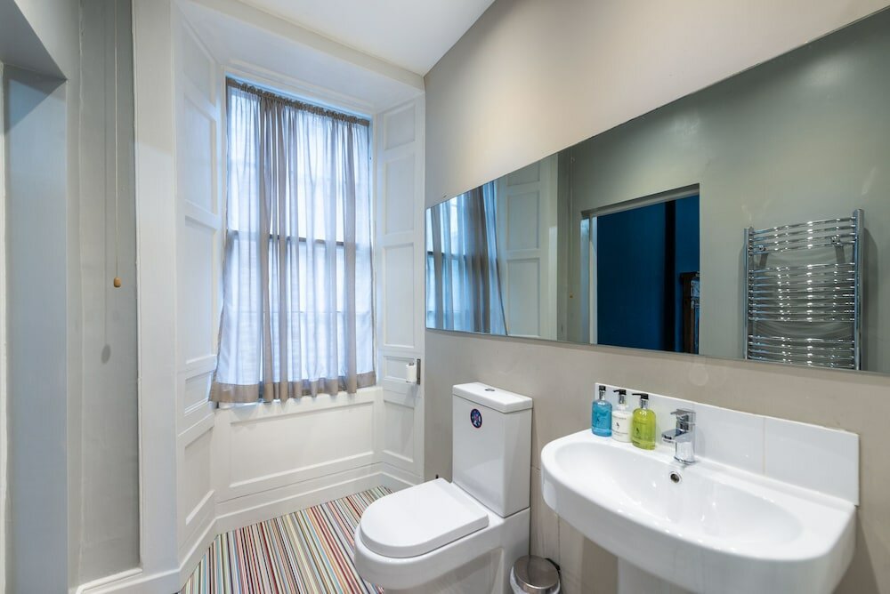 Фото No. 53 Frederick Street