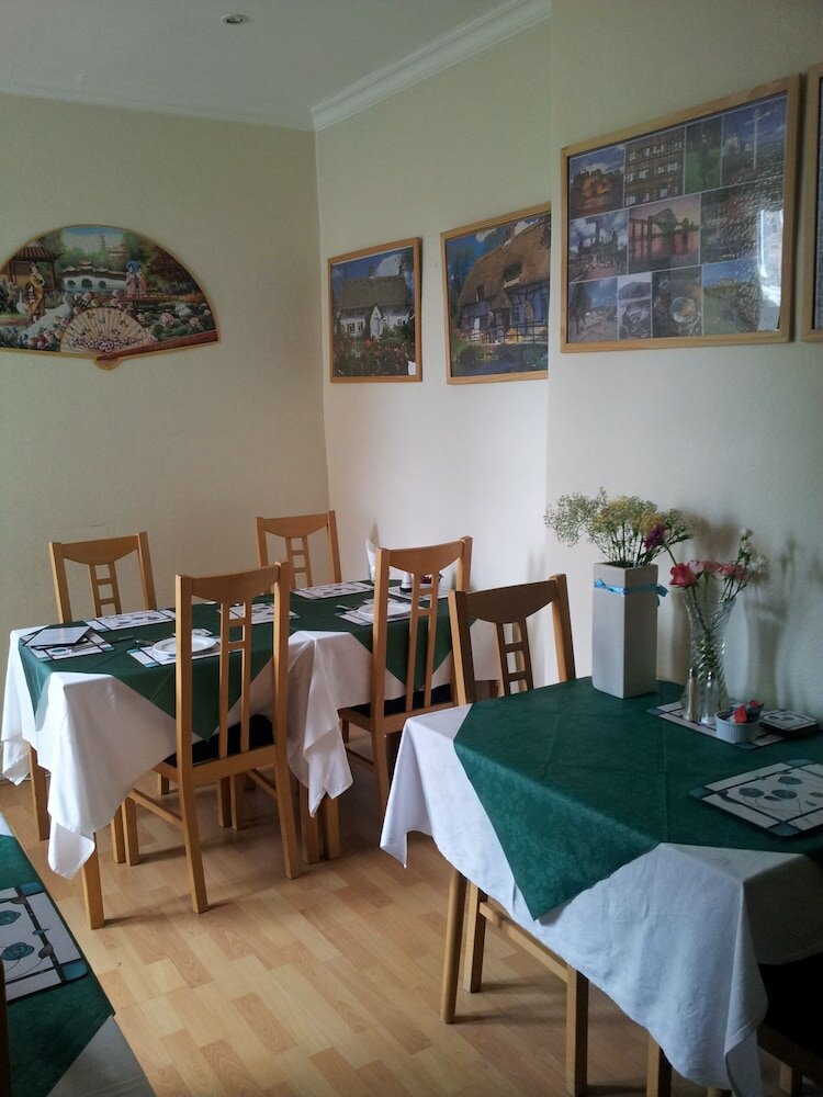 Фото Mackenzie Guest House