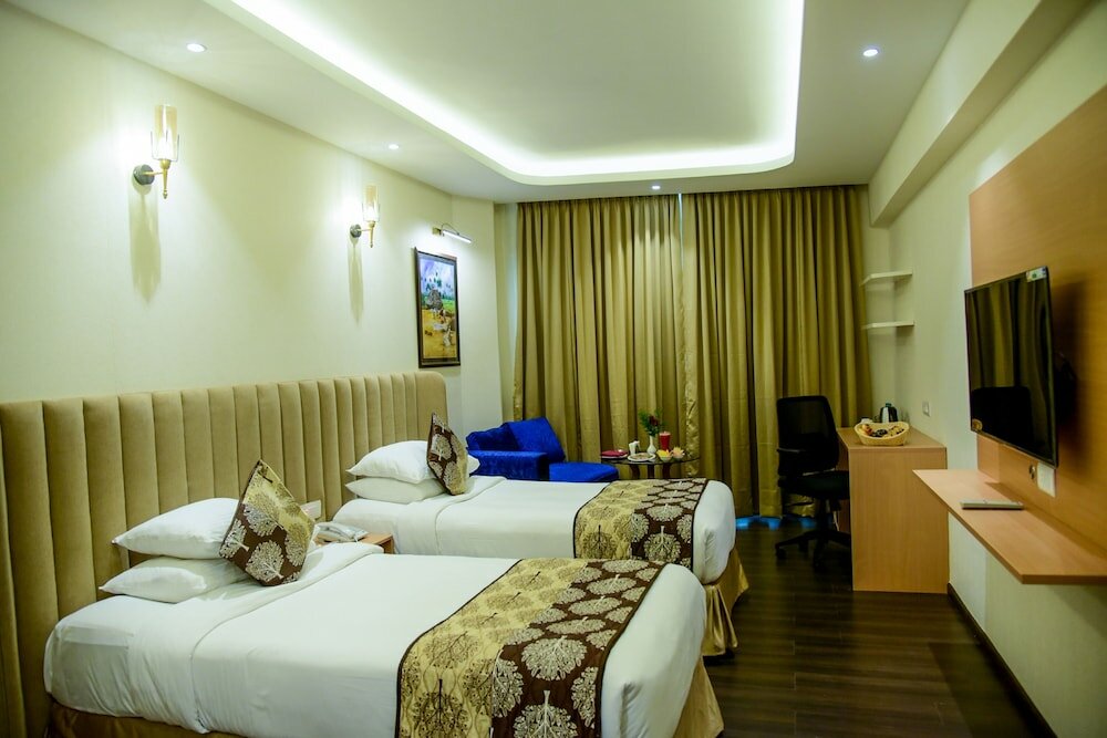 Фото Goldfinch Hotel Mangalore