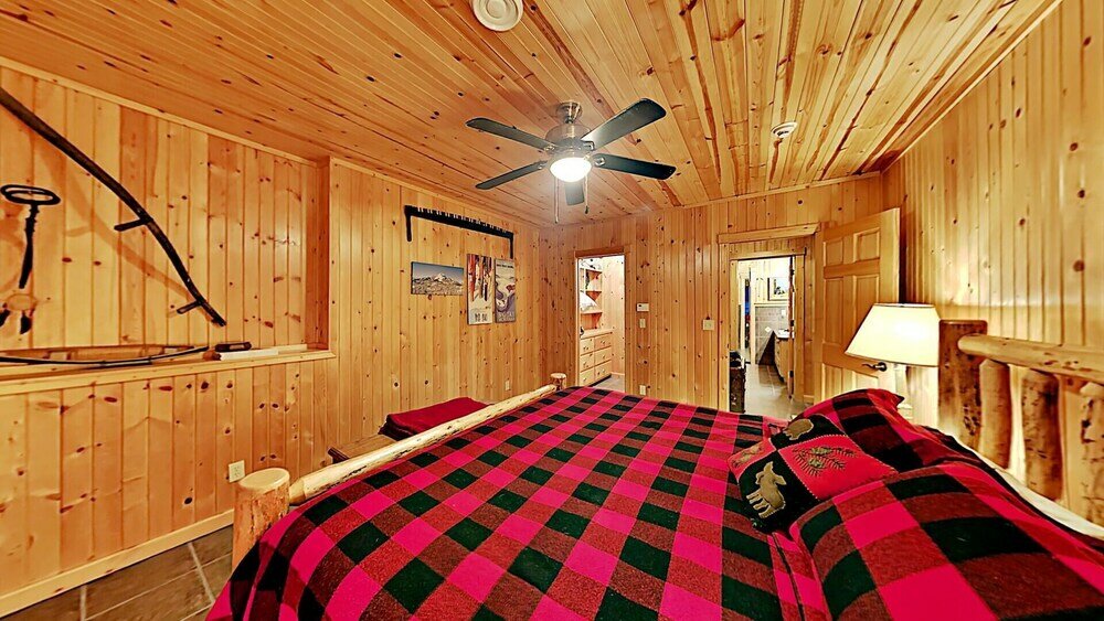 Фото Eagle Scout Lodge