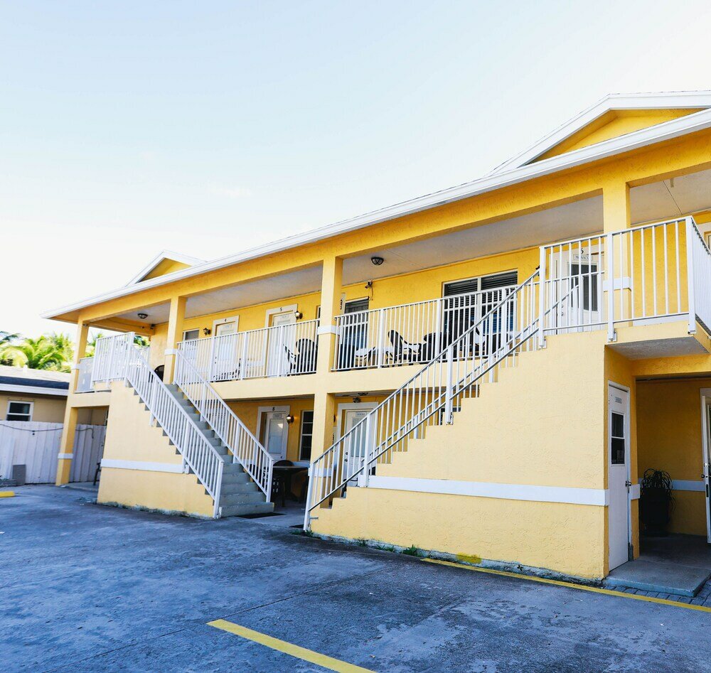 Фото Hollywood by the Sea