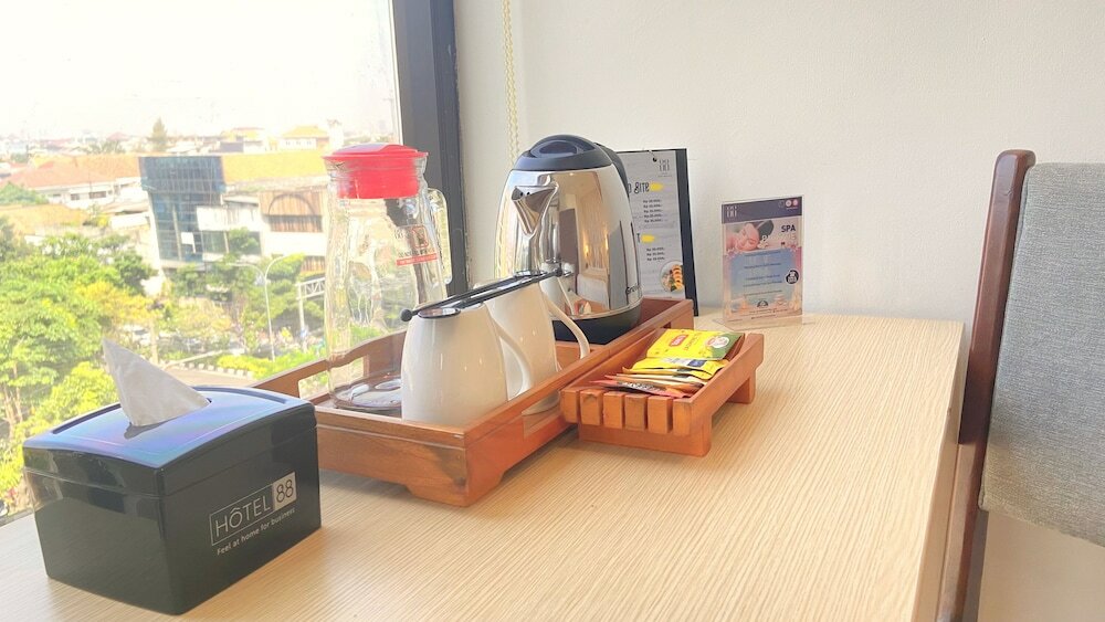 Фото Hotel 88 Embong Malang