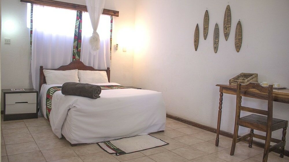 Фото Chanters Lodge, Livingstone