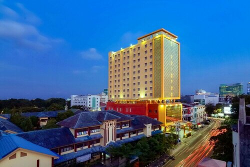 Гостиница Best Western Plus Makassar Beach в Макасаре