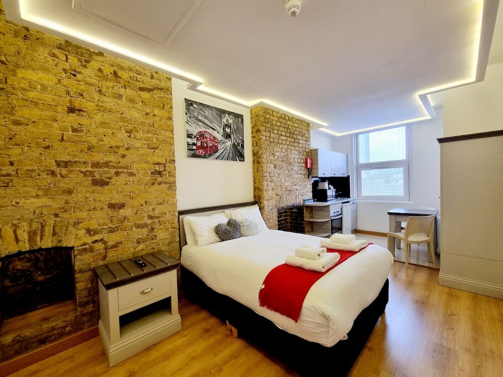 Фото London Stay Apartments