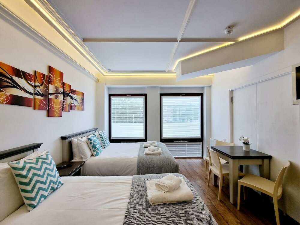 Фото London Stay Apartments