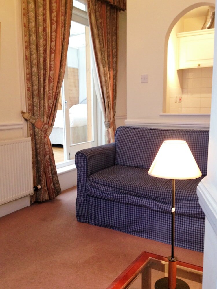 Фото London Aparthotel