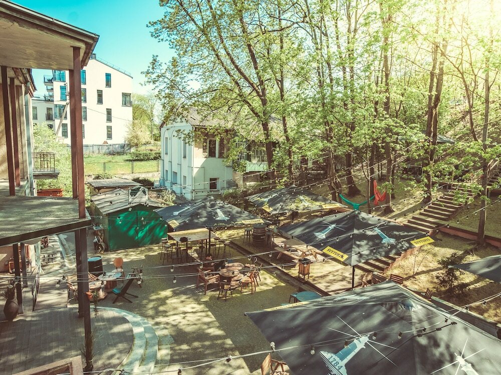 Фото Downtown Forest Hostel & Camping