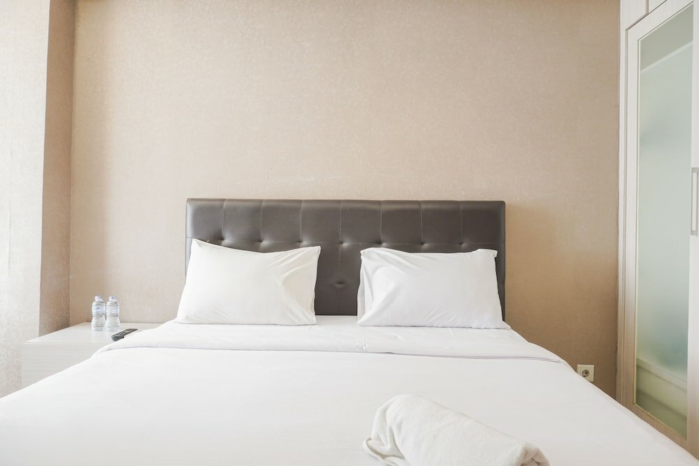 Фото Warm And Cozy Studio At Cinere Bellevue Suites Apartment