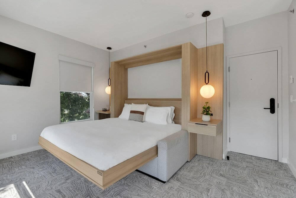 Фото The St Laurent Social Club & Guest Rooms