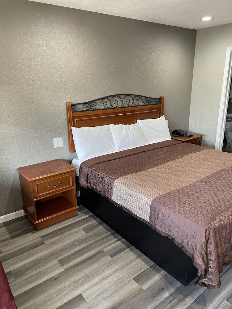 Фото Villa Court Inn Oroville