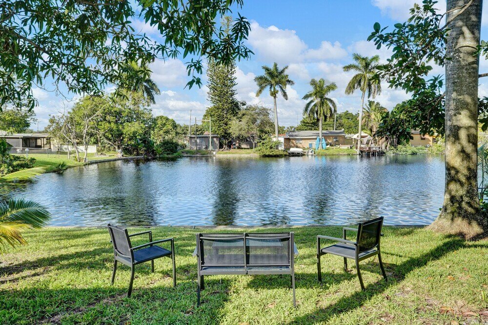 Фото Waterfront Newly Renovated 4 Br Home