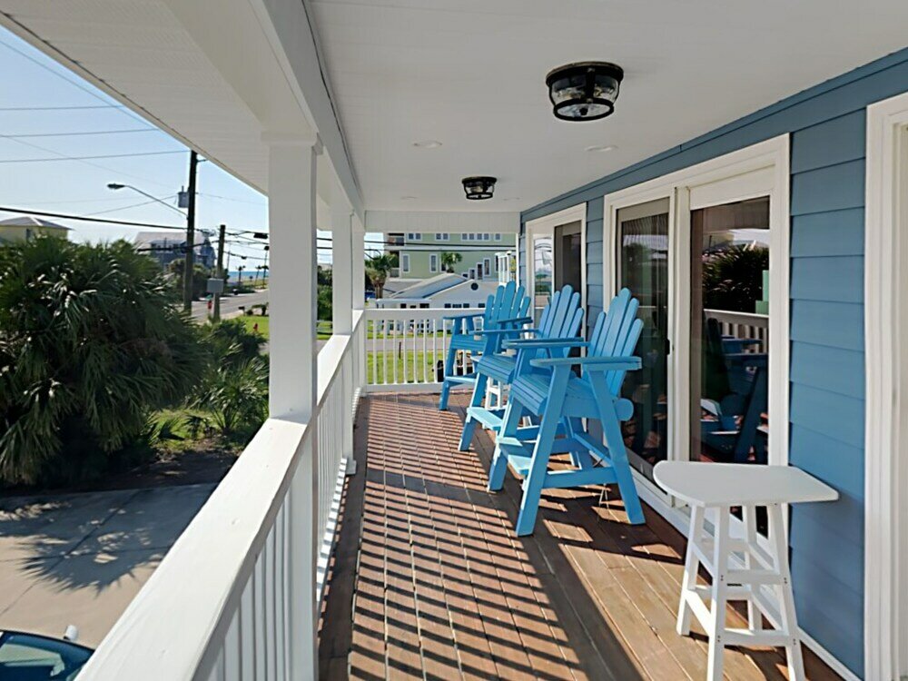 Фото Breezy Blue Cottage