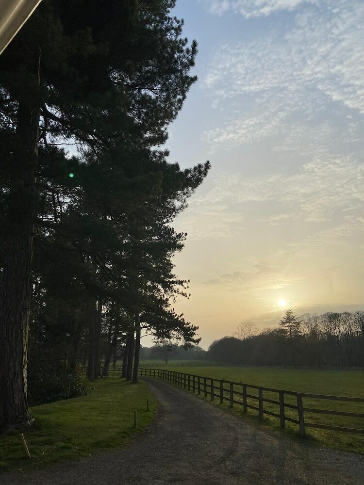 Фото Thornton Manor Estates