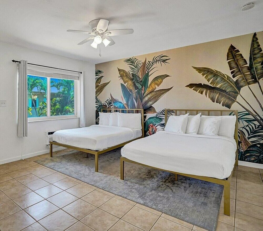 Фото Dania Beach Christmas Getaway Museums Pool