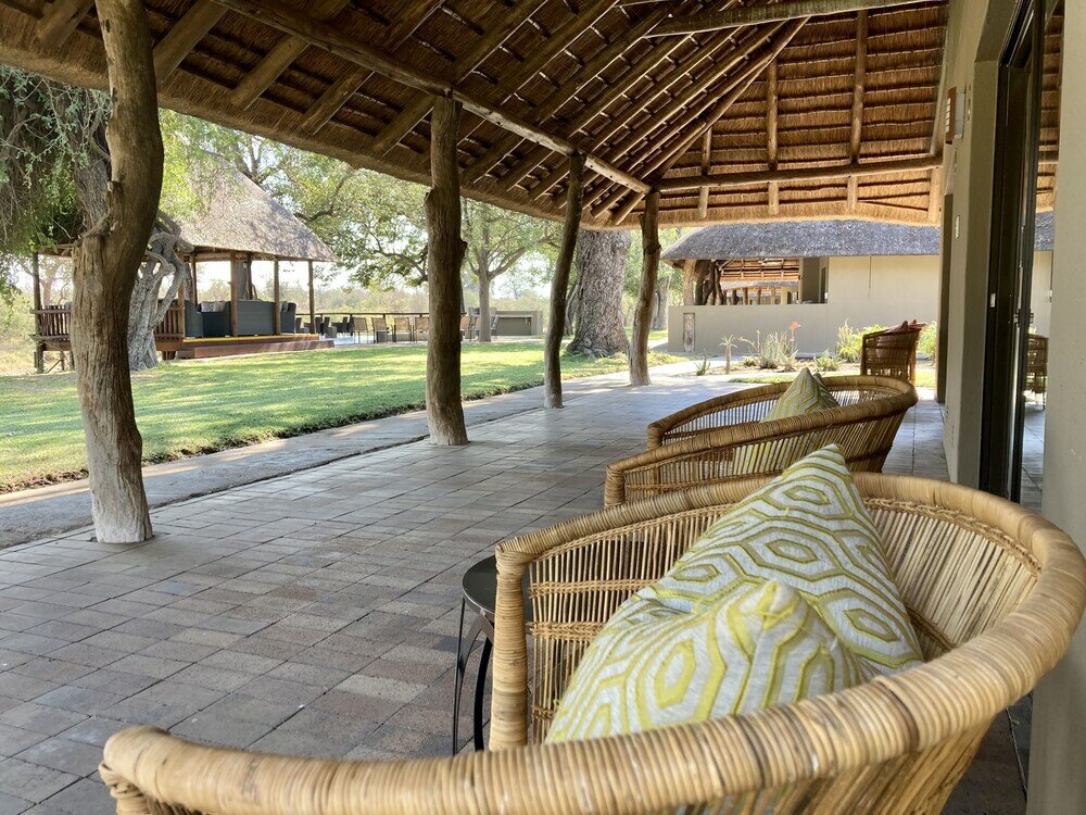 Фото Senalala Safari Lodge