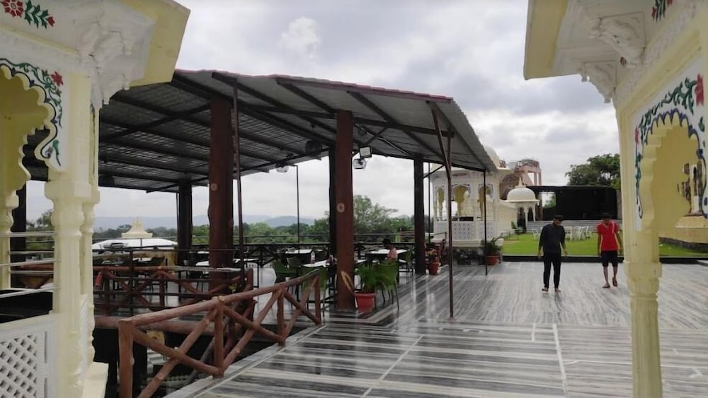 Фото Badigarh Palace Resort