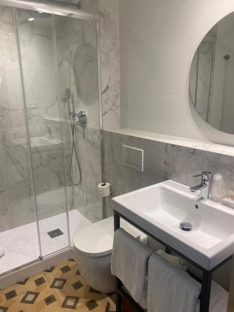 Фото Fontanella by Bcn Urban Rooms