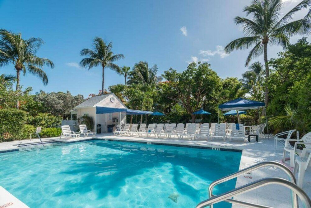 Фото Linger Longer by Avantstay Key West Walkable Gated Community, Shared Pool Week Long Stays Only