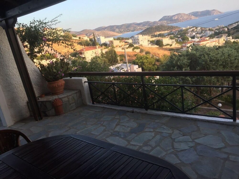 Фото Glamorous apartment with sea view