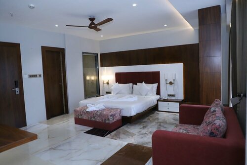Гостиница The Royal Class Hotel
