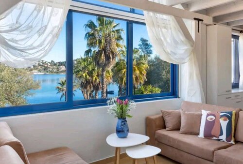Гостиница Govino Bay Luxury Beach Loft Apartment в Керкире