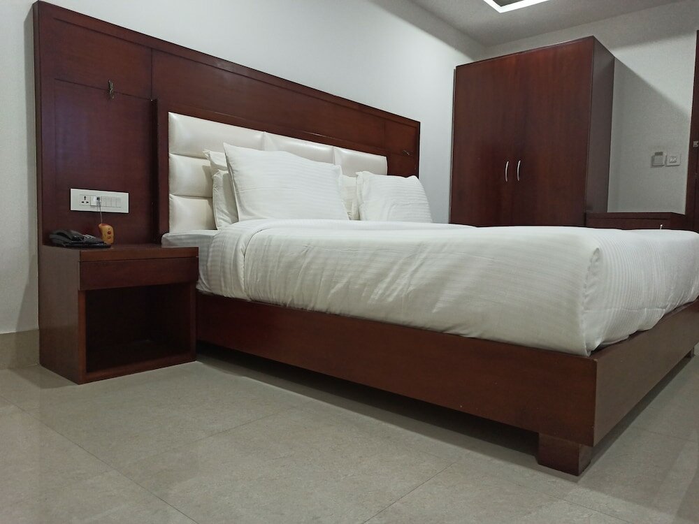 Фото Hotel Autumn Crocus - A Boutique Hotel