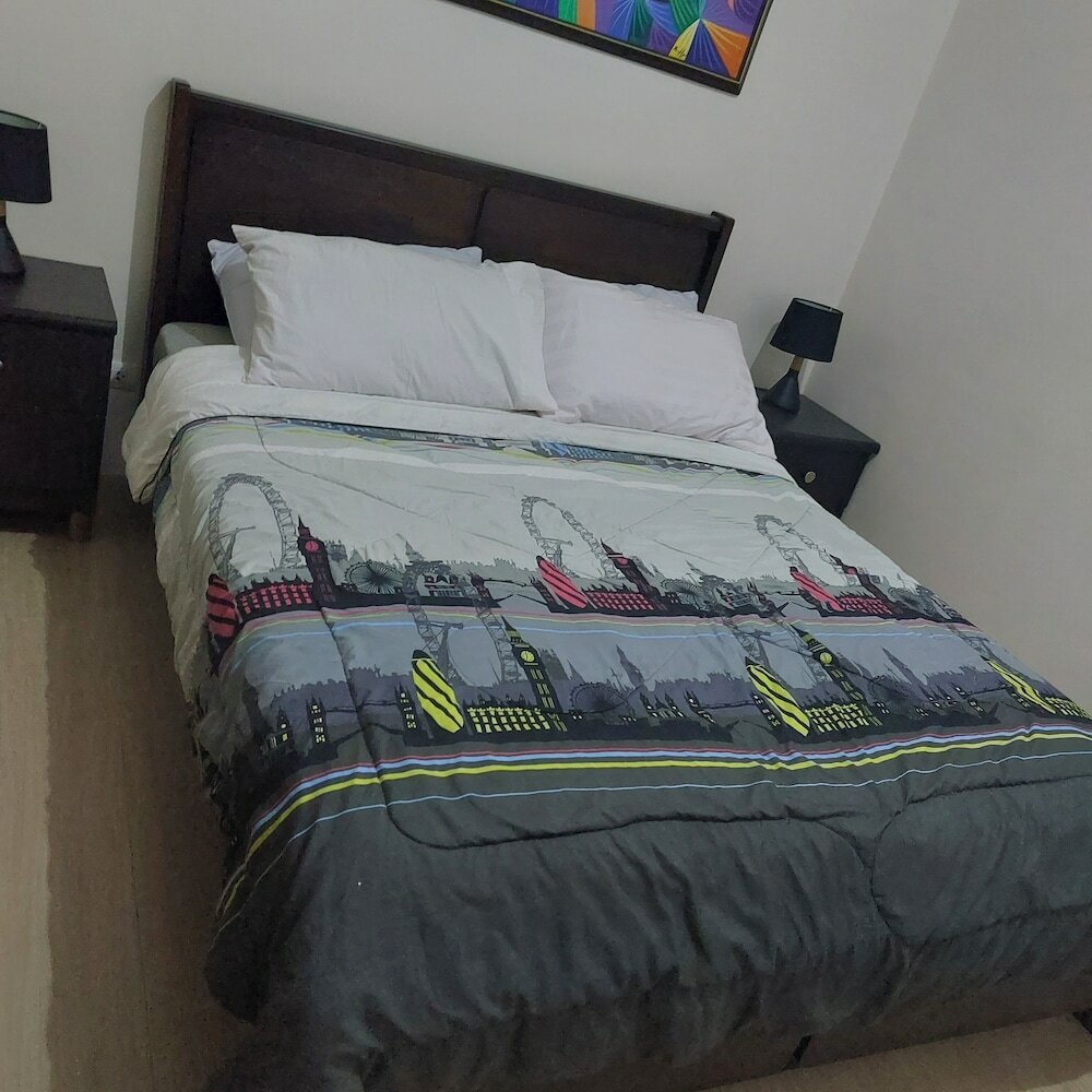 Фото Henry & Adiche Emperador Building