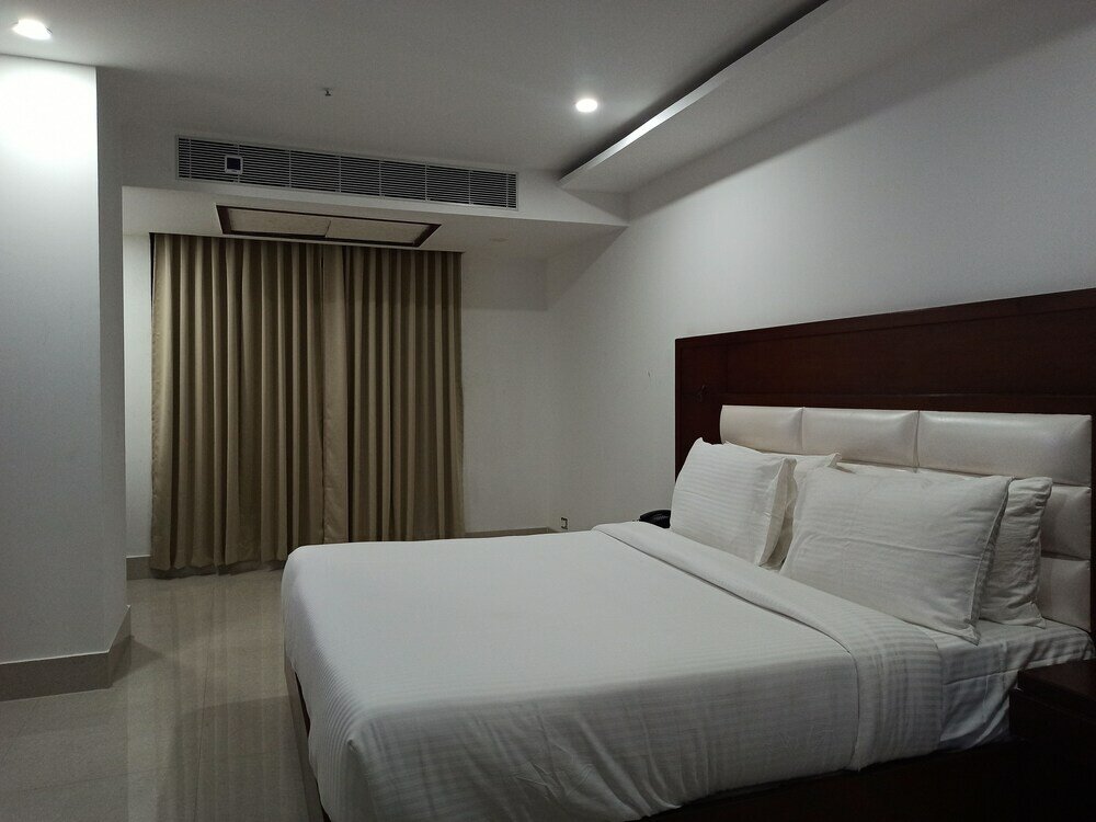 Фото Hotel Autumn Crocus - A Boutique Hotel