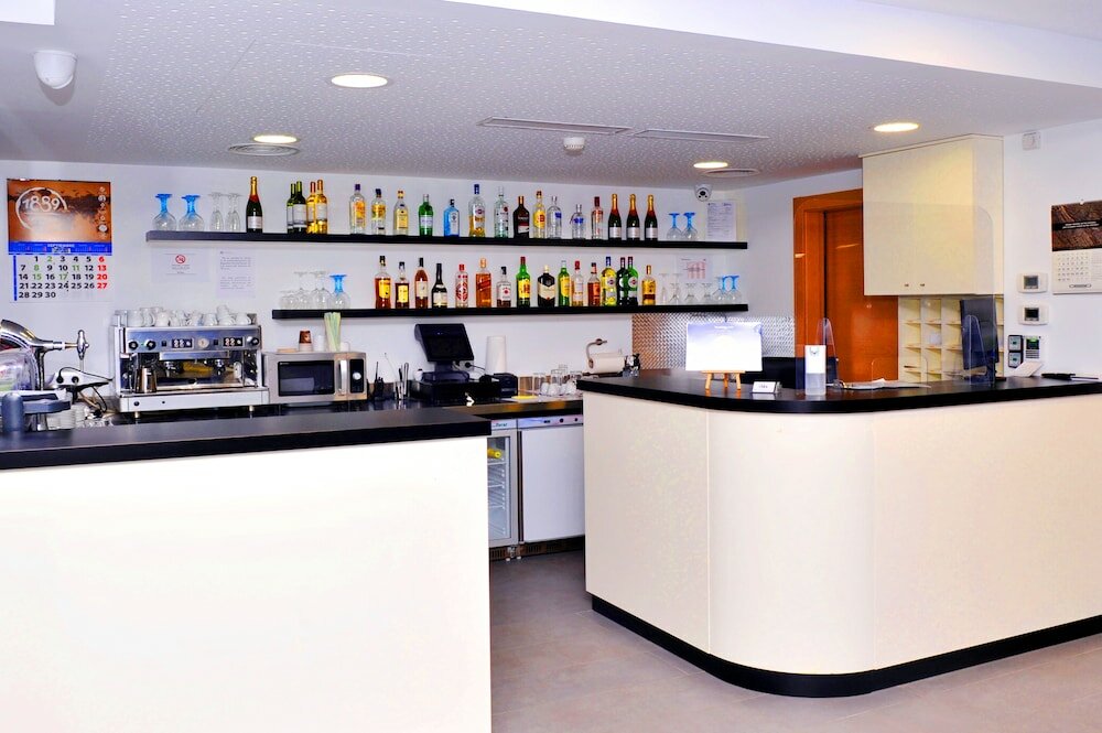 Фото Hotel 6 Bis