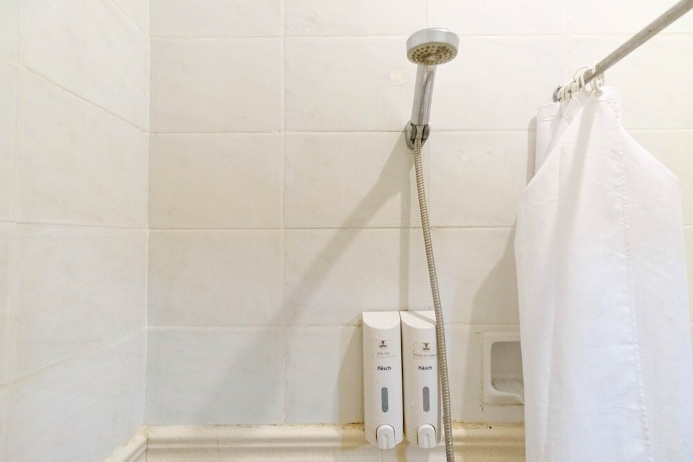 Фото RedDoorz Plus @ Calle Crisologo Vigan