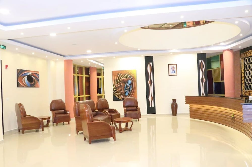 Фото Sainte Famille Hotel