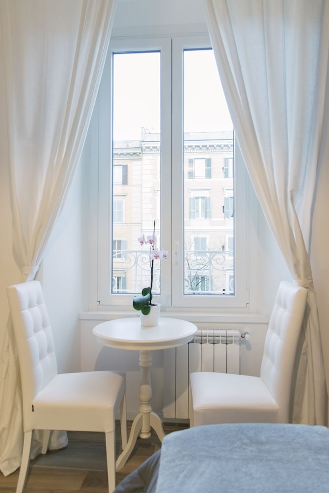 Фото Vatican Garden Rooms