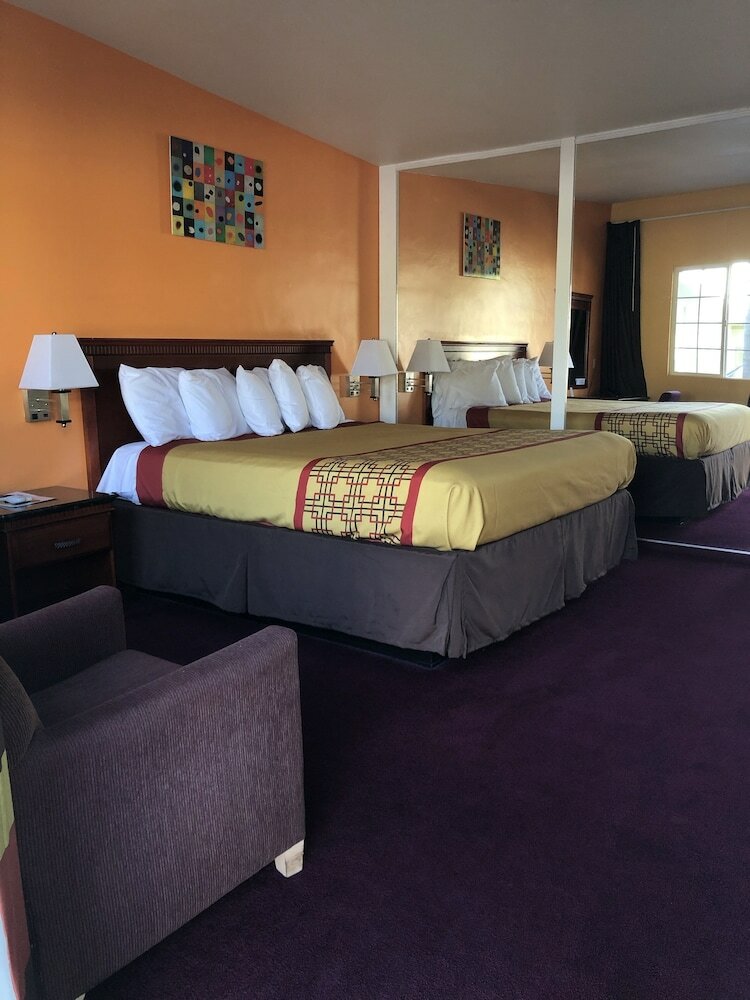 Фото Encore Motel