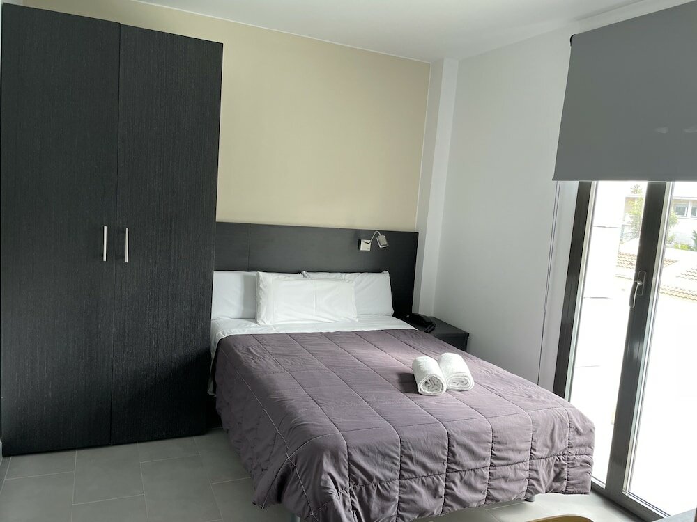 Фото Hotel 6 Bis