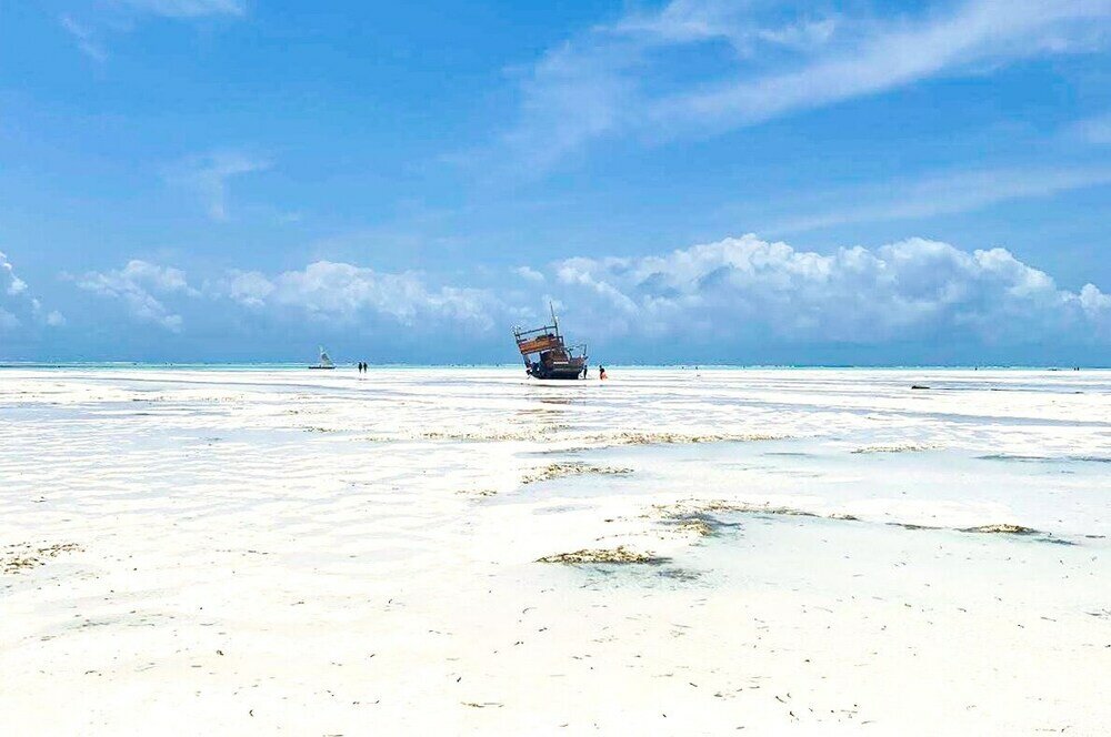 Фото The Star Hotel & Sports Bar Zanzibar