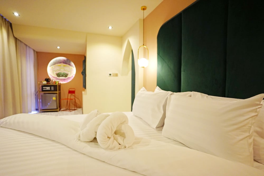 Фото 4 Monkeys Hotel