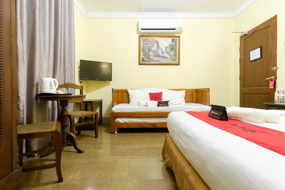 Фото RedDoorz Plus @ Calle Crisologo Vigan