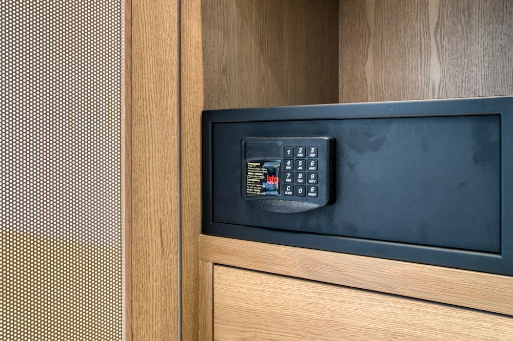 Фото Uliv Poe 240