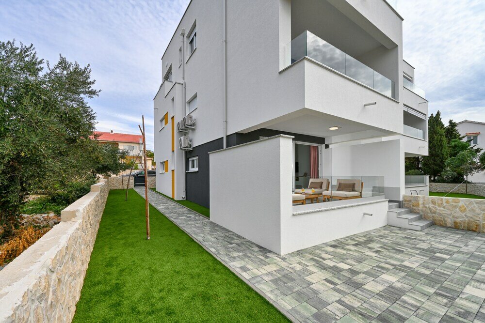 Фото Imperial Apartment with Private Pool