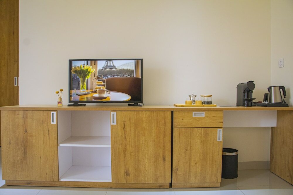 Фото Sea Breeze Hotel & Villa