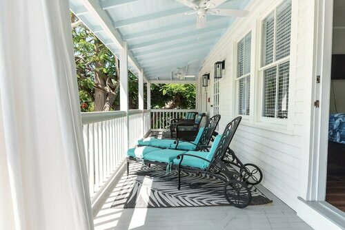 Гостиница The Porch on Frances Inn в Ки-Уэст