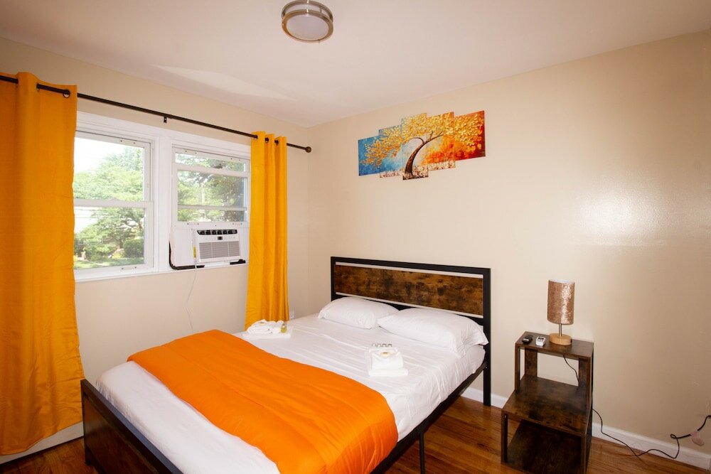 Фото Cheerful & Beautiful 3-Bedroom Ranch