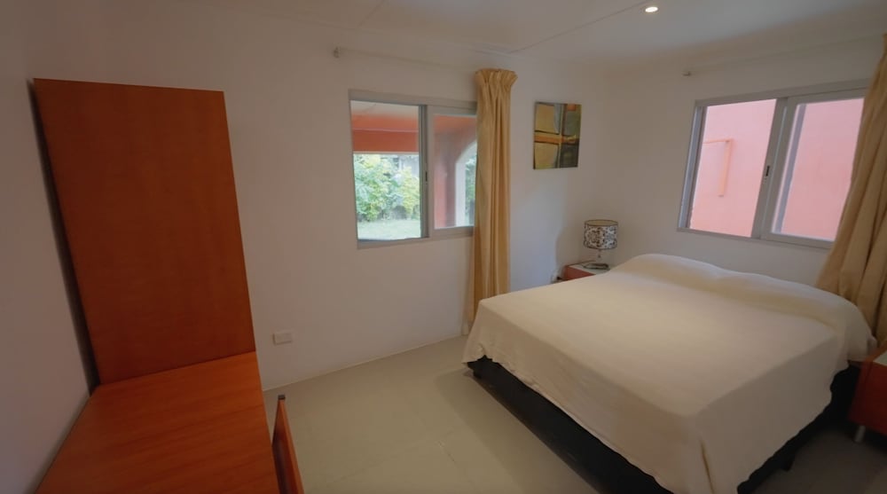 Фото Elluk East Studios