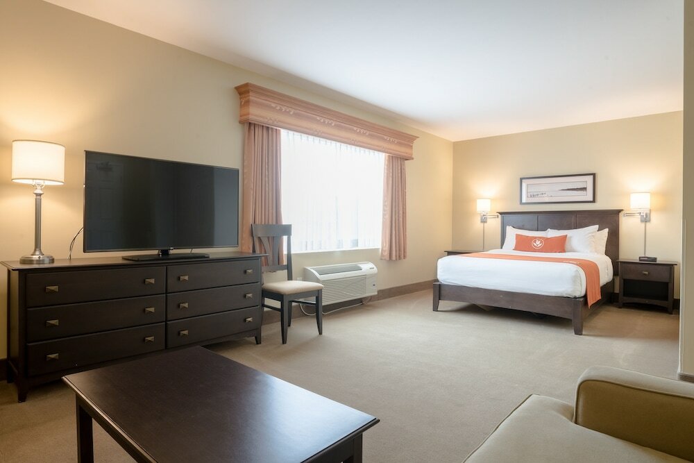 Фото Amsterdam Inn & Suites Sussex