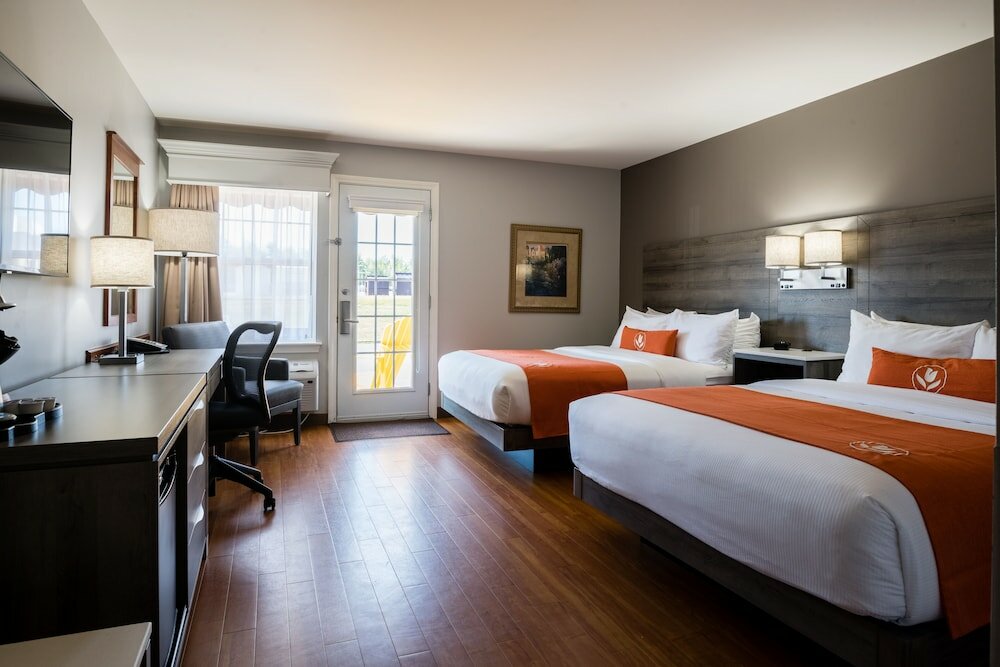 Фото Amsterdam Inn & Suites Moncton