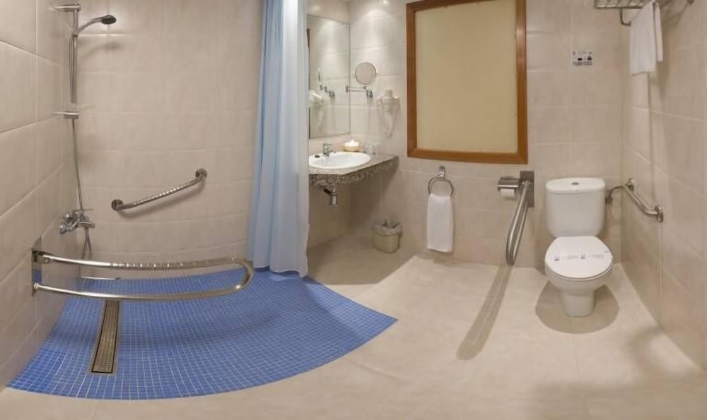 Фото Oasis Park Junior Suites